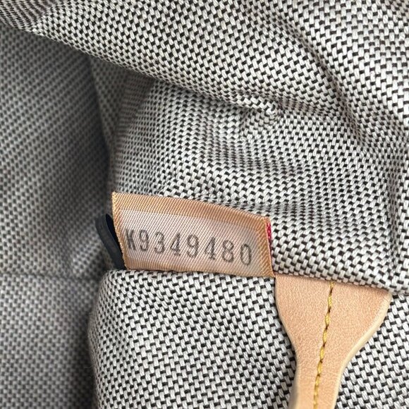 Dooney & Bourke Domed Satchel White Signature Logo Crossbody Strap Glasses Case - Picture 5 of 16